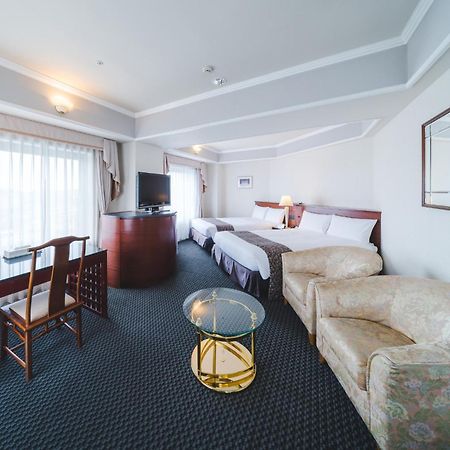 Kurashiki Royal Art Hotel Екстер'єр фото