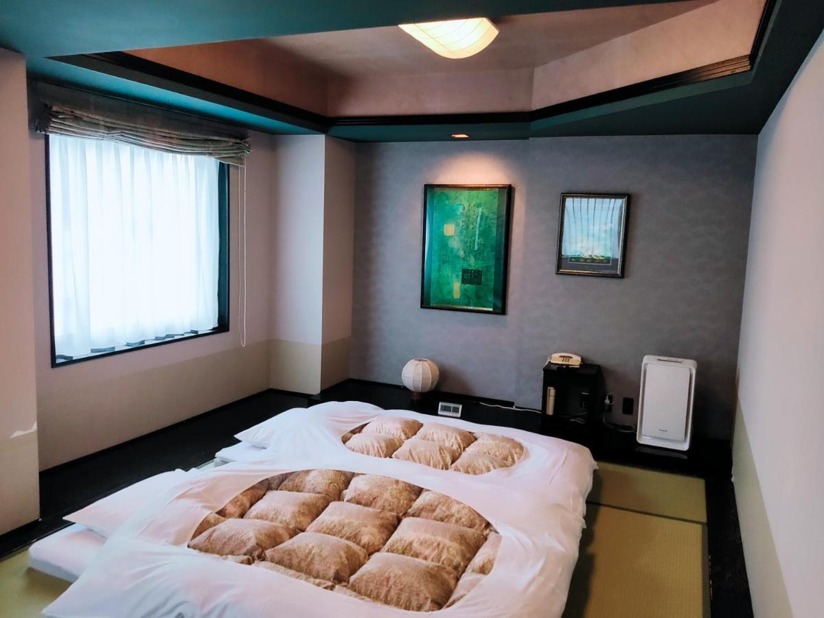 Kurashiki Royal Art Hotel Екстер'єр фото